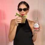Matilde Breyner Instagram – E hoje deixo-vos aqui a preparação do meu Mocktail preferido, Virgin Mojito. 
O Mocktail que bebi mais durante a gravidez e que tantas vezes faço em casa. O segredo? Está no fim desta lista:

Hortelã 
Sumo de lima
Simple syrup (fiz com mel)
Gelo
Água Castello 🫧

Enjoy 🍹

#aguacastello #pub