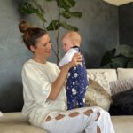 Matilde Breyner Instagram – 6 meses, meio ano, merece um registo com uma fotografia por cada mês de vida 🎂
O passatempo preferido é observar pessoas, como a Mãe, e tem o bom feitio do Pai. Dos três, acho que é quem tem o sentido de humor mais apurado. Adora água e quando não gosta de alguma coisa é só tocar a Baby Beluga (tem de ser a versão do Raffi) que o amuo passa logo. 
Nasceu com um sinal morango 🍓 (como os médicos lhe chamam) na cabeça, que tinha a forma perfeita de um coração quando começou a crescer. Vai desaparecer lentamente mas também não temos pressa… 
É verdade quando dizem ”aproveitem porque passa tão rápido”. Nós estamos a aproveitar e a saborear cada segundo da melhor coisa do mundo.