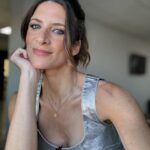 Matilde Breyner Instagram - A partir de 8 de Junho estamos todos congelados. Uns mais do que outros, é certo, mas é como diz uma pessoa que eu conheço: é como tudo. Só sei que se a pontuação fosse atribuída de forma proporcional ao leite que eu consigo tirar e congelar, isto já estava no papo. Mas, infelizmente não é assim, e o @pedroteixeiraoficial está lá para nos relembrar das regras que estão constantemente a ser quebradas. Mais por uns do que por outros. Não sei se já disse. É como tudo. @tvioficial