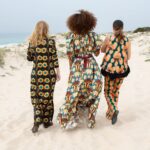 Matilde Breyner Instagram - Ontem a darmos as boas vindas à Primavera, num dia que mais parecia Verão. Foi a primeira vez da Mia na praia e logo na praia onde eu cresci. Há dias muito especiais ☀️ Thank you @marcelambl & @fashionclinic.world for a fantastic time celebrating springtime with @ladoublej at @jncquoibeachclub