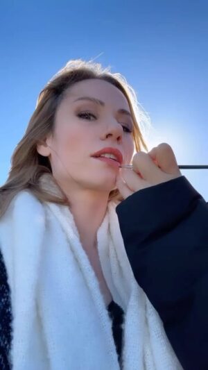 Maud Baecker Instagram - 🎬💄☀️🕊️♥️💋