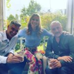 Maud Baecker Instagram – #lamourpresqueparfait 🎬🌷@pascale_pouzadoux 💚 @geraldacourtdop 🌺 avec @fvincentelli et @antoine.dulery 🍀🌹💐🌸