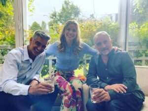 Maud Baecker Instagram - #lamourpresqueparfait 🎬🌷@pascale_pouzadoux 💚 @geraldacourtdop 🌺 avec @fvincentelli et @antoine.dulery 🍀🌹💐🌸