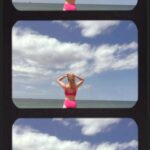 Maud Baecker Instagram - ☀️👙✨🌊💕🎶 #SoleilVrille 🎵 @elisa.erka 💖