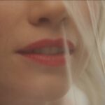 Maud Baecker Instagram - 🎊 L’AMOUR (PRESQUE) PARFAIT C’EST CE SOIR 🎊 Découvrez dès maintenant et en exclusivité les toutes premières secondes de la série … Tous les comédiens et l’équipe de l’amour (presque) parfait seront confortablement installés dans leurs canapés à 21h10 pour regarder les 2 premiers épisodes de la série sur @france2 💕 Et vous, vous serez au rendez-vous pour découvrir les aventures de Jul, Ava, Manon et Stéphane ? 😏 #lamourpresqueparfait #serietv #france2 #maudbaecker #nadiaroz #isabellevitari #tomleeb #exclu #release