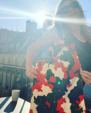 Maud Baecker Instagram - 💕OCTOBRE ROSE💕 En collaboration avec @adjamee , @mademoiselle_toinette sort une collection et s’engage à reverser 30% du prix de vente à @keepabreasteu 

🎀 1 femme sur 8 sera touchée par le #cancerdusein au cours de sa vie. (1% des cas affectent les hommes). 

Et parles en à ta mère, ta sœur, ta nièce…🙏🏻🌎💕

⭐️ LE CABAS 
Stock limité
💌Détails et commandes en MP sur @mademoiselle_toinette 

#fuckcancer #octobrerose #octobrerose🎀 #handmade #madeinfrance🇫🇷 #pinkoctober #rubanrose #association #ecologie #zerodechet