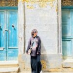 Maude Harcheb Instagram - Jour 4 : Victoria - Dwejra bay - le cul entre deux portes 🚪 - 🌪️ - fenêtre azur 🤯 - pourquoi tant de beauté - 🍓 🍋 = 🖤 - la couleur de l’eau ché né comprends pas 🥹 - 🌾 basilique Ta’pinu - à dos d’escargot 🐌