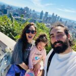 Maude Harcheb Instagram – Montréal – jour 3
– Mont royal
– la vue est belle
– je voulais une pédicure orange mais c’est rouge mamie
– noisette / poire citron / vanille fraise
– à manger à boire et des chats
Montréal je t’aime de plus en plus 🖤