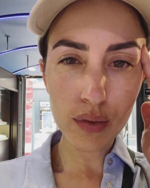 Maude Harcheb Instagram - Belle année 2023 à tous 🖤

Slide pour voir mon best of 2022.