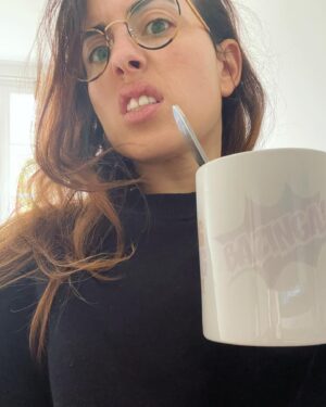 Maude Harcheb Instagram - Belle année 2023 à tous 🖤

Slide pour voir mon best of 2022.