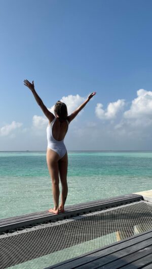 Maude Hirst Instagram - ⏰IT’S TIME TO JOIN THE CHALLENGE⏰

Feeling a little frazzled post Christmas? I am 🙋🏼‍♀️

I can’t bloody wait to start the new year with my 23 day meditation journey. 

23 days of meditation
20 minute practices
Open to EVERYONE 

Link in my bio @maudehirst 

Come and join this amazing group and let’s support each other to complete 23 consecutive days of meditation, making 2023 the best one yet 💖🧘🏼‍♀️

#meditation #meditate #meditationchallenge #23in2023 #newyearsresolution #health #community #trending #holiday #calm #anxiety #newyearnewme #newyearchallenge 

🌅: @fsmaldives