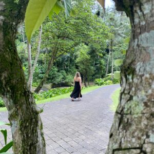 Maude Hirst Instagram - 🌎HAPPY EARTH DAY🌎

We live on the most breathtaking planet. Let’s look after it in the same way that it looks after us.

#earthday #happyearthday #ourplanetourhome #beauty #travel #travelphotography #meditation #homesweethome #lookout #worldearthday