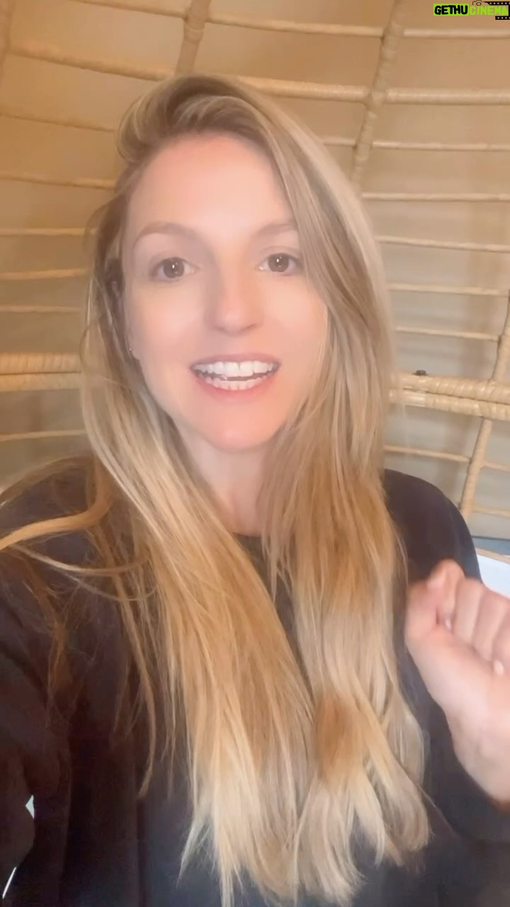 Maude Hirst Instagram - π§πΌββοΈWHY MEDITATE CONSISTENTLY?π§πΌββοΈ Think of your meditation as a space to develop your relationship with yourself. We all know that the more time we spend nurturing our external relationships, the happier and healthier they become. Well itβs the same with our relationship with ourselves. Prioritise getting to know yourself so it becomes easier to navigate through the world and your external relationships. π§πΌββοΈπ©΅π§πΌββοΈ #whatismeditation #whymeditate #meditationhacks #spendtimewithyourself