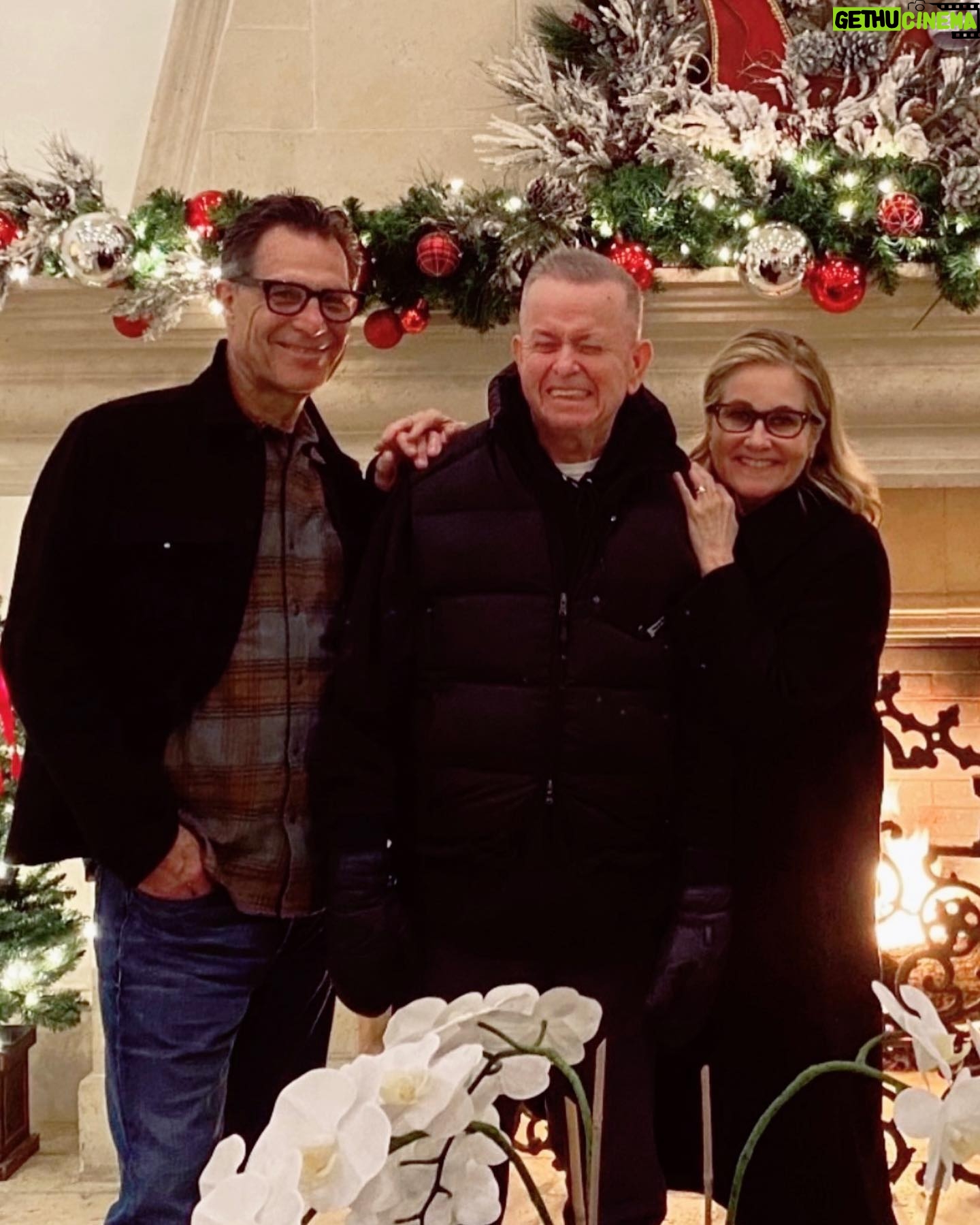 Maureen McCormick - 4.5K Likes - Happy Happy New Year🎉🎉🎉
Wishing you love, health, and joy!!!
xoxoxo #happynewyear