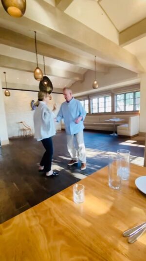 Maureen McCormick Instagram - Beautiful weekend with my brother Denny! Thank you @oliversofmontecito for making our visit so filled with joy! You have the best dance floor, most delicious food, and such a lovely group of people who work there. So touched by your kindness. 💕