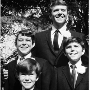 Maureen McCormick Instagram - “Here’s The Story” 
On this date (September 26) in 1969 #TheBradyBunch debuted on ABC at 8pm. 53 years ago. What beautiful memories. 
❤️❤️❤️❤️❤️❤️❤️❤️❤️ #Love