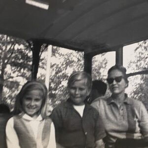 Maureen McCormick Instagram - On this last day of #womenshistorymonth I am sending all my love to you in heaven Mom💞 Thank you for your sacrifice, honesty, strength and your heart of gold. Denny and I miss you so. But I know you are always with us forever. xoxo ❤️
P.S. You are my hero!!!!!!!