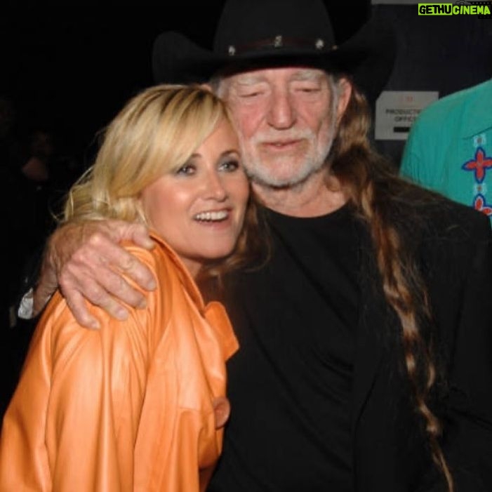 Maureen McCormick - 2.8K Likes - A moment I will never forget!
Happy Birthday Willie Nelson!
Sending you all my love! ❤️
#WillieNelson #ThankYou #MusicOfMyLife