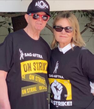 Maureen McCormick Instagram - Striking with my best friend! #sagaftra #sagaftrastrike #sagaftrastrong #wga #wgastrike #wgastrong #unionstrong #solidarity
