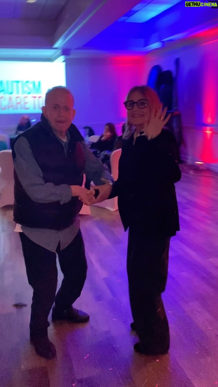 Maureen McCormick - 7.5K Likes - Thank you @autismcaretoday for a beautiful night💕Denny and I loved rocking the night away and hanging out with all of you!