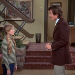 Maureen McCormick Instagram - Happy Birthday Desi Arnaz Jr. ! 
Lucky me to have worked with you twice! 
Sending lots of love😘🥰🎂
#flashbackfriday