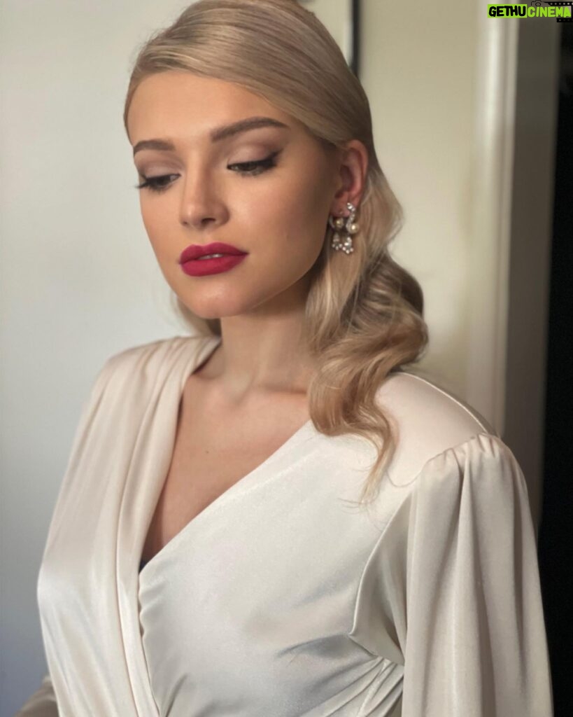 Actress Max Reeves HD Instagram Photos and Wallpapers September 2023 ...