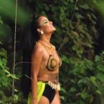 Mayella Lloclla Instagram - Para este calor ☀️ “Como el Río” un poquito de electrónica peruana Urbana Tropical con lo andino, así es ❤️‍🔥míralo en YouTube y ponlo en tu playlists de Spotify 🎧