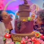 Mayella Lloclla Instagram – Sábado en familia, disfrutamos  de una hermosa película @wonkamovie 🍫 que se estrenará este 7 de Diciembre en todos los cines! ❤️‍🔥🫶🏼🎄 @wbpictureslatam #wonkapelicula #wonkamovie