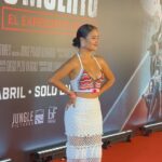 Mayella Lloclla Instagram - #redcarpet de la película #vivoomuerto que esta Fuego 🔥 No se lo pierdan dirigido por el gran @jorge_prado_alvarado , participan varios compañeros liderado por mi querida @stephanyorue que esta impecable 👏🏽❤️‍🔥 desde este Jueves en todos los cines , imperdible🍿🎬 Mi bello traje en dos piezas tejido a crochet de @cora.hechoamano Mi bellas joyas son de @caobymayellalloclla Mi hermoso Peinado y maquillaje de @juliocesarneyra1 #cine #pelicula #peruana #MayellaLloclla #actress #actriz #peru