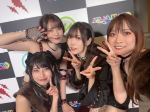 May'n Instagram - 2024.5.25
D4DJ D4FES、Abyssmareとして出演！
初のD4FESでしたが初日のトリつとめさせていただきました🐺❤️‍🔥

今まで2回ステージに立って、
京プレミアムの外部イベントもあって。
そして、ホームでありながらきっと初めてアビスをみてくれる人もたくさんいてくれるD4fes。

最強最恐の黒船ユニットであるAbyssmareらしさをたくさん込めて
そして、わたしたちだからこそできる最強のステージでありたかったです👧👧👧👧

夏まで待てないカラダになったでしょ？😌
8/3のワンマンライブ、期待していてね🐺❤️‍🔥

いやーそれにしてもこの4人はすごく奇跡で運命だー！
毎回高めあってBestを更新し続けられるの、心強い！

この4人だからこそできることをたくさんこれからも探していきたいな！

#D4DJ #D4fesクロスビート #グルミク
#Abyssmare #Mayn #相坂優歌 #鷲見友美ジェナ #山田美鈴