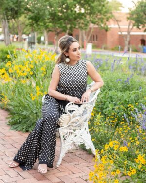 Mayra Farret Instagram - Style is very personal; it has nothing to do with fashion. Fashion is over quickly. Style is forever.

Blouse and pants @caracara_nyc 
Earrings @patriciaacevedodesigns 
Bag @cultgaia 
Hair @hairandmakeup_smh 
Makeup @makeupbycrislpz 
Camera @miguelfloresphotography