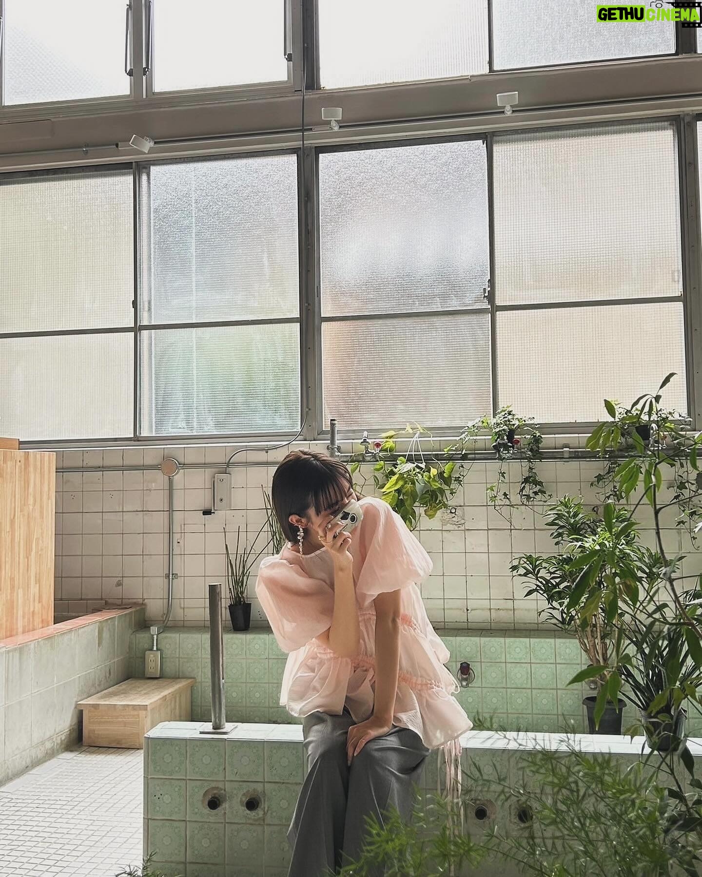Mayu Miyamoto - 3 Likes - 「写真ライフ」発売中〜♨️
普段使っているカメラのお話をしています!
ぜひ見てください♡