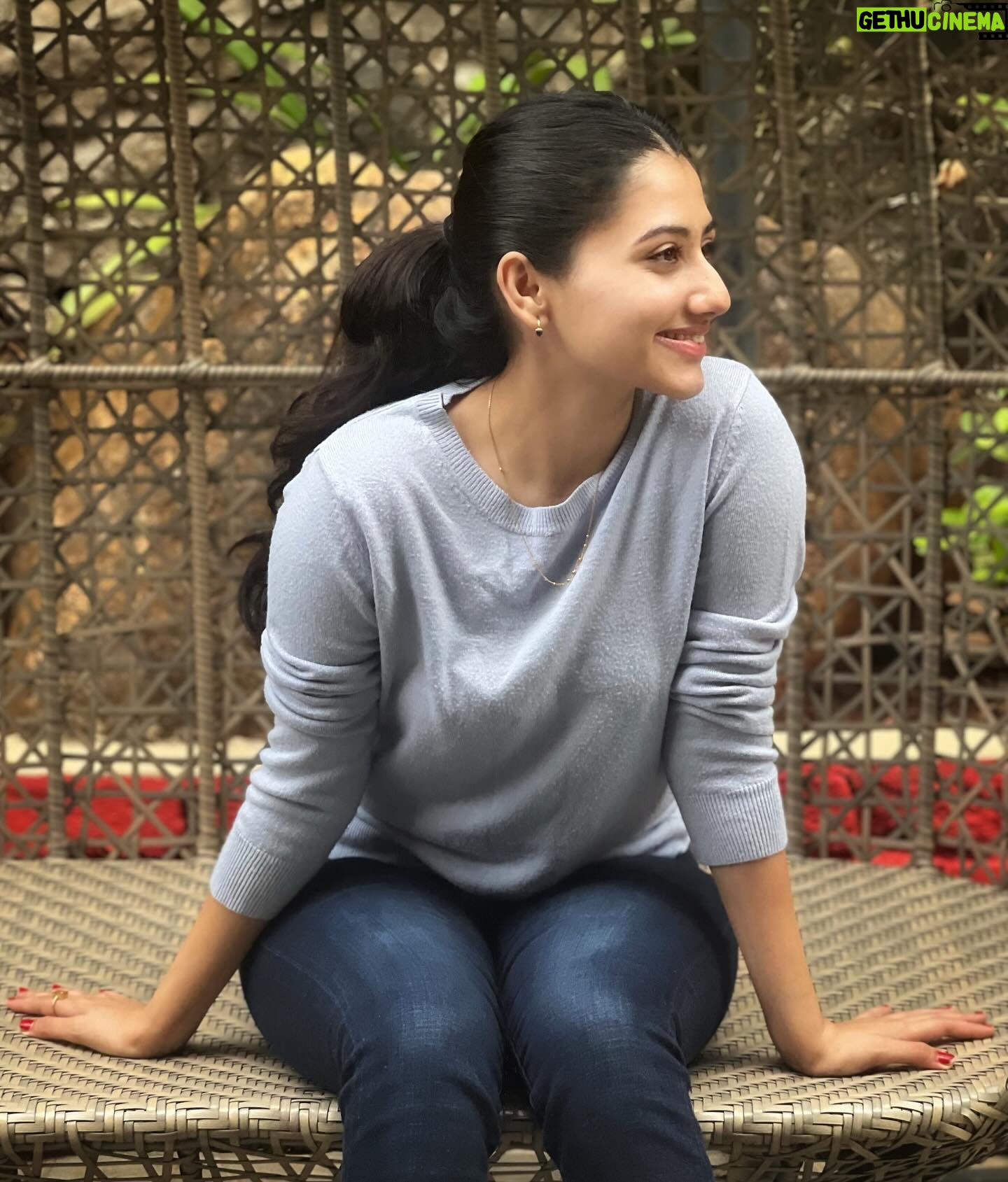 Mazel Vyas - 5.1K Likes - ख़्वाबों का जहां 🦋
.
.
#hope #dreamer #sukoon