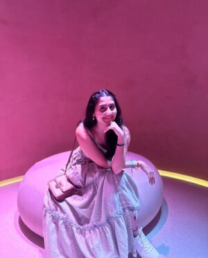 Mazel Vyas Instagram - Photo dump ✨
#Dubaimoments #littlehighlights