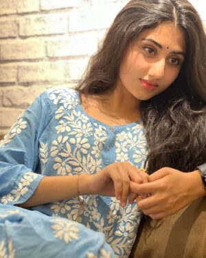 Mazel Vyas Instagram - 🦋✨🌙🩵
.
.
.
#neela #kyamohabbathain #oldschool