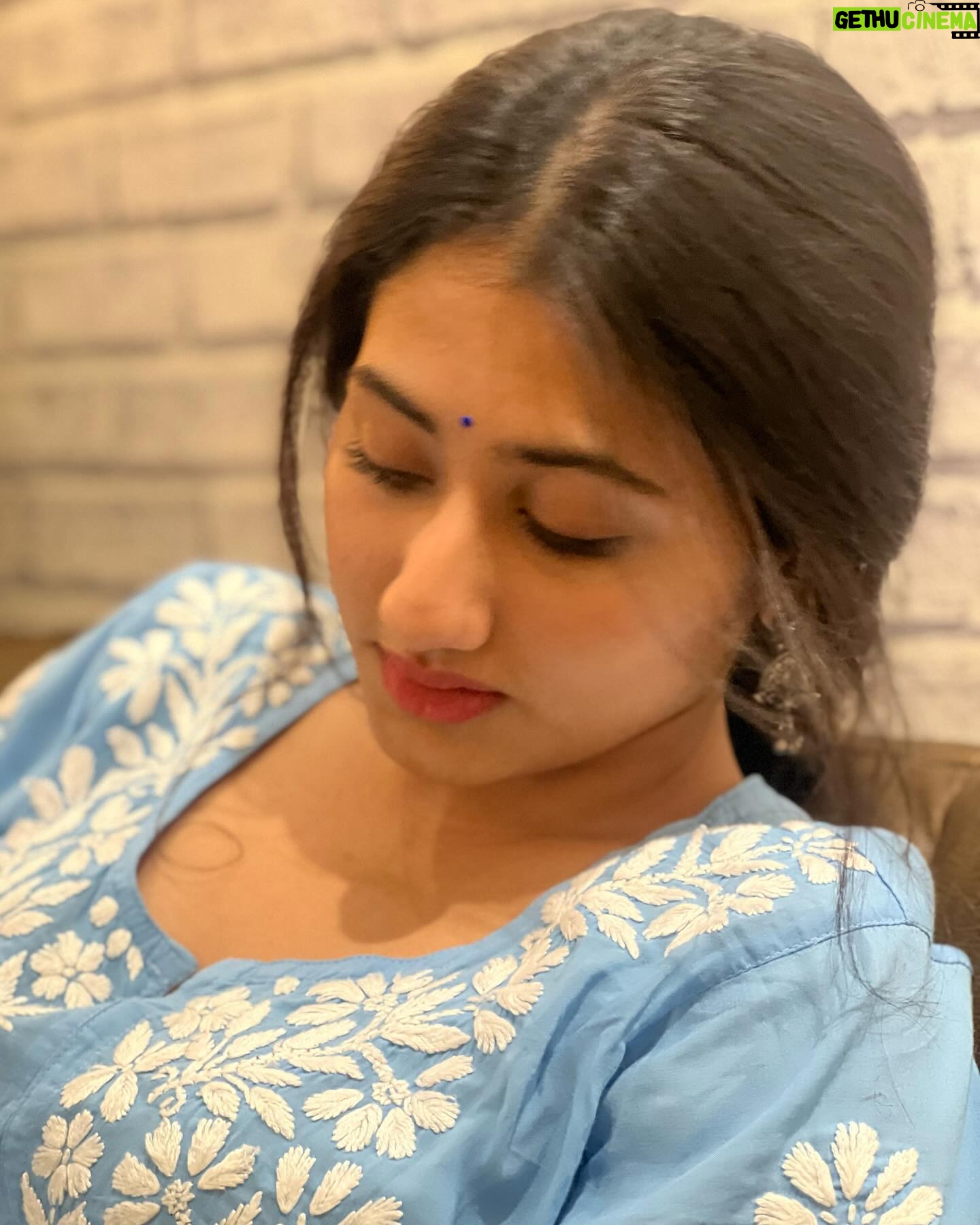 Mazel Vyas - 4.8K Likes - 🦋✨🌙🩵
.
.
.
#neela #kyamohabbathain #oldschool