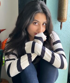 Mazel Vyas Instagram - Happy December 🫶🏻
.
.
.
#december #lastmonthoftheyear