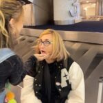 McKenzi Brooke Instagram - I think this random lady likes me😌🤣 @spiritairlines #music4miles #randompeople #comedy #airport