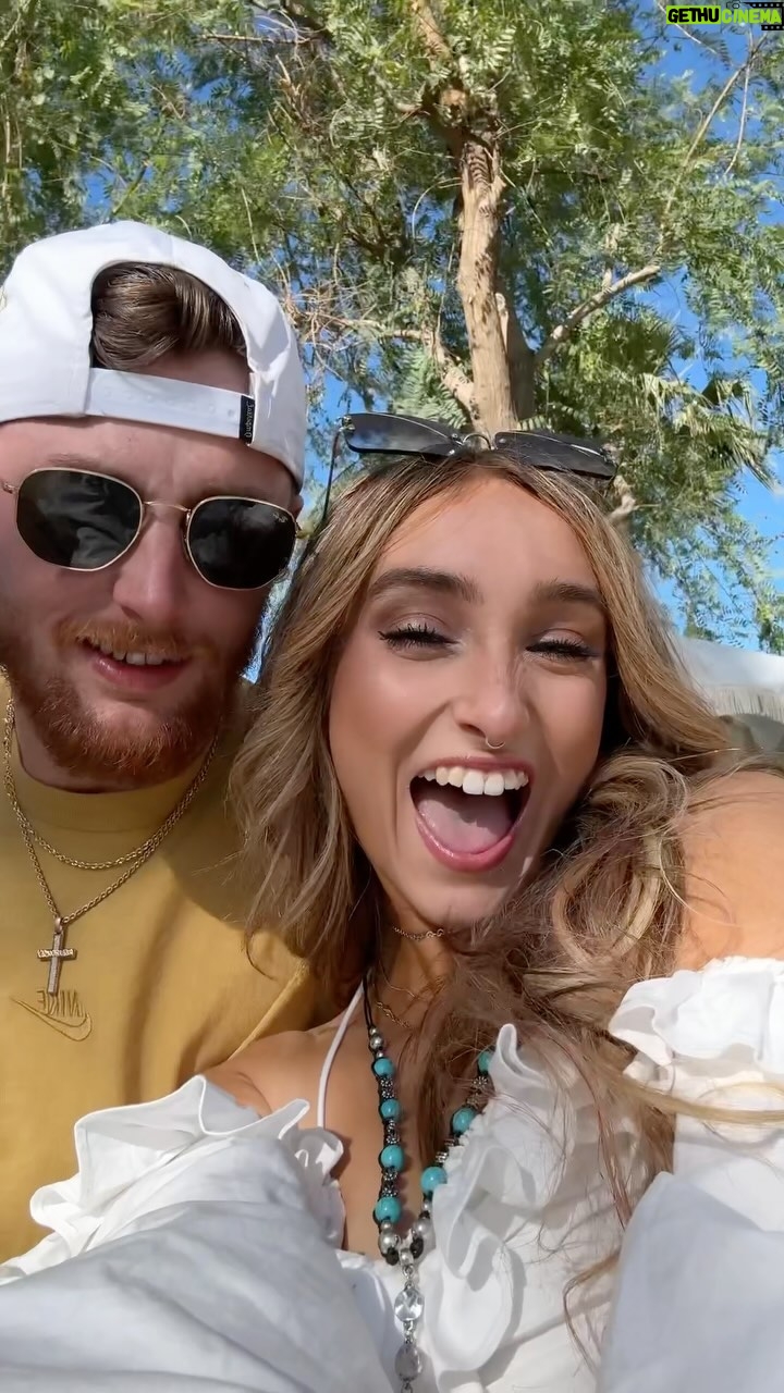 McKenzi Brooke Instagram - He is literally the SWEETEST!🥰😆 @bailey.zimmerman @amazonmusic #stagecoach #festival #grwm #country #baileyzimmerman #amazon #amazonmusicpartner