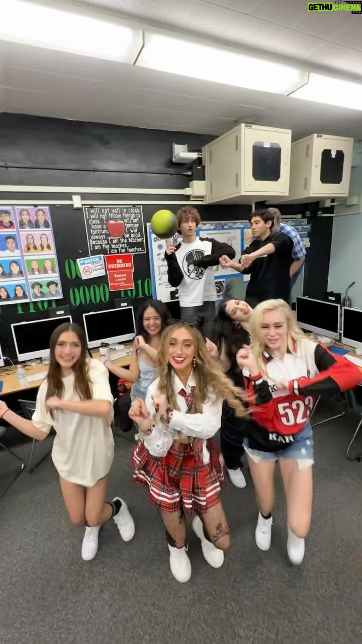 McKenzi Brooke Instagram - After school shenanigans 😂🔥 #dance #school #teacher #schoolteacher #comedy #react
