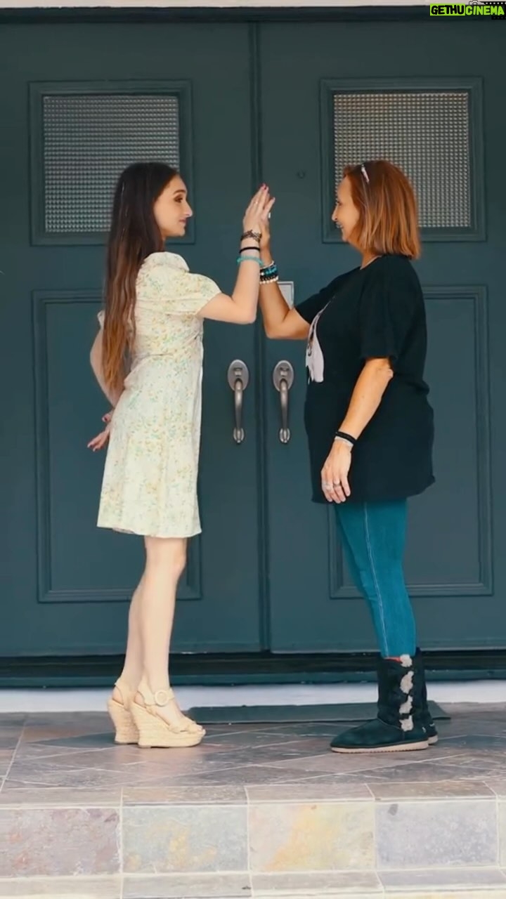 McKenzi Brooke Instagram - To my best friend who happens to also be my Mom, iLysm!!🥹❤️ happy Mommy’s day! @momzeeee #happymothersday #iloveyou #mommyandme #dance #mother #momlife
