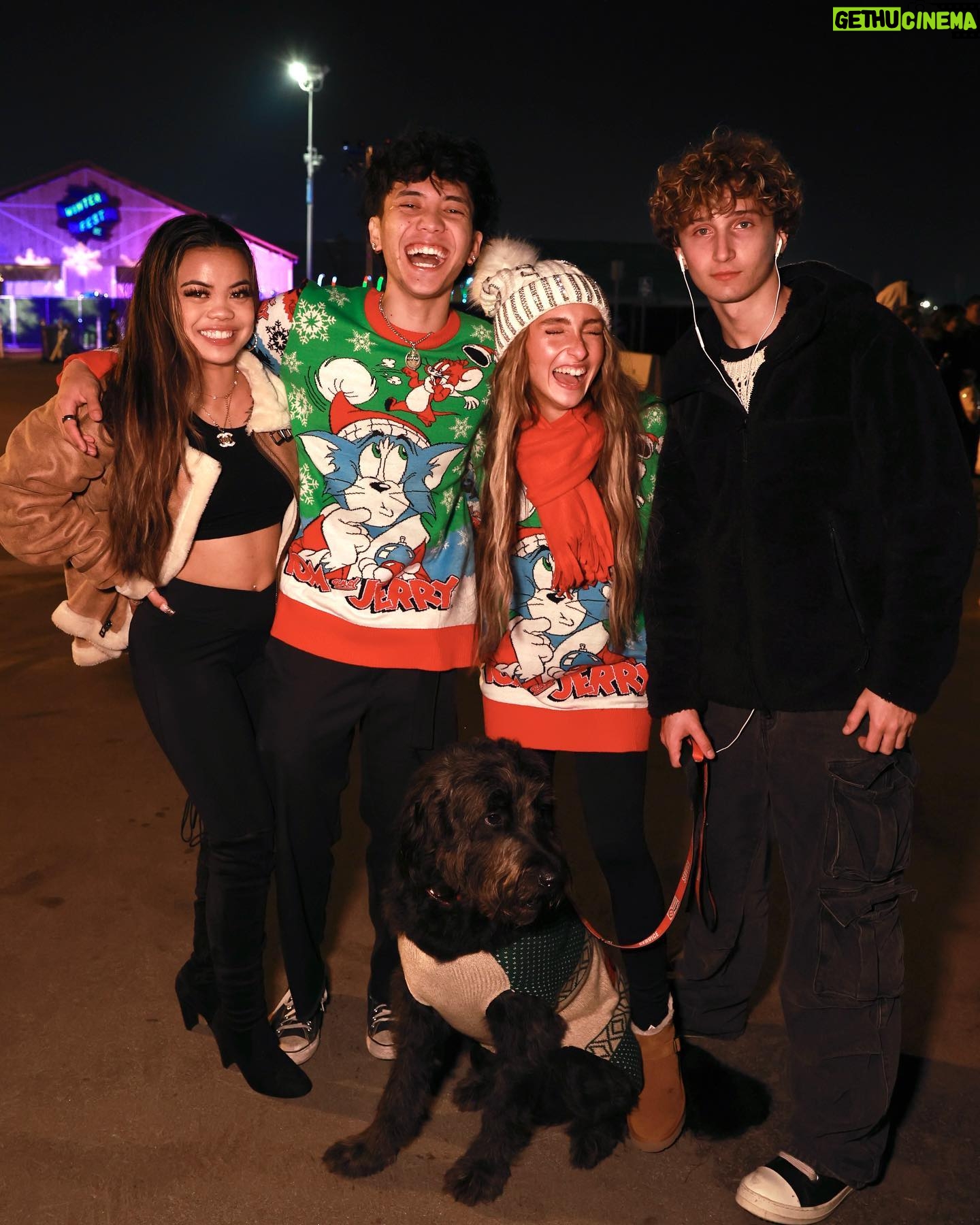 McKenzi Brooke Instagram - Still living my winter fantasy ❄️❤️ @winterfestoc #winter #december #holiday #fair