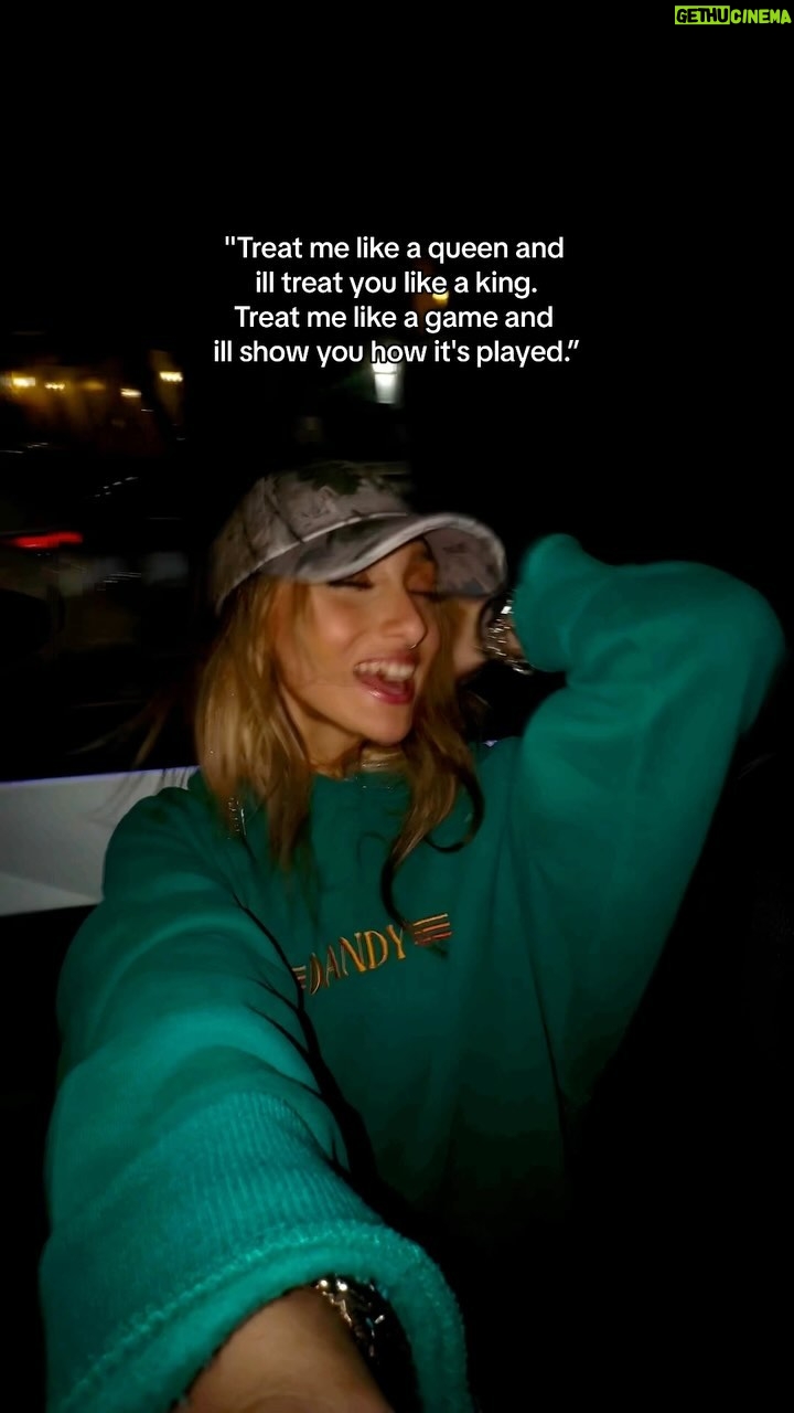 McKenzi Brooke Instagram - Princess treatment comes naturally from a Man who loves u, don’t beg for it! 👑 #princesstreatment #advice #relatable #relationship #quotes