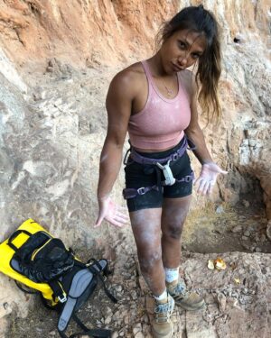 Meagan Martin Instagram - Throwback to getting a little chalky at the crag 😂!!! #chalkmonster 

@prana @soill @organicclimbing @frictionlabs @athleticbrewing @fitaid
