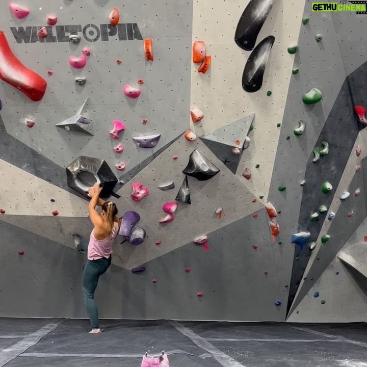 Meagan Martin Instagram - Got quite the workout falling matching on this one over and over again π!!! I figured an @athleticbrewing Soul Sour was the perfect reward π»!!! Absolutely love the artwork on the can done by @sabrenakhadija ππΎ!!! #brewwithoutcompromise