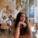 Meagan Tandy Instagram - The many stages of what grabbing lunch with me looks like😝 • If we’re not laughing at some point, then we ain’t having fun 🤩 • With my buddy @raquelrdorsey