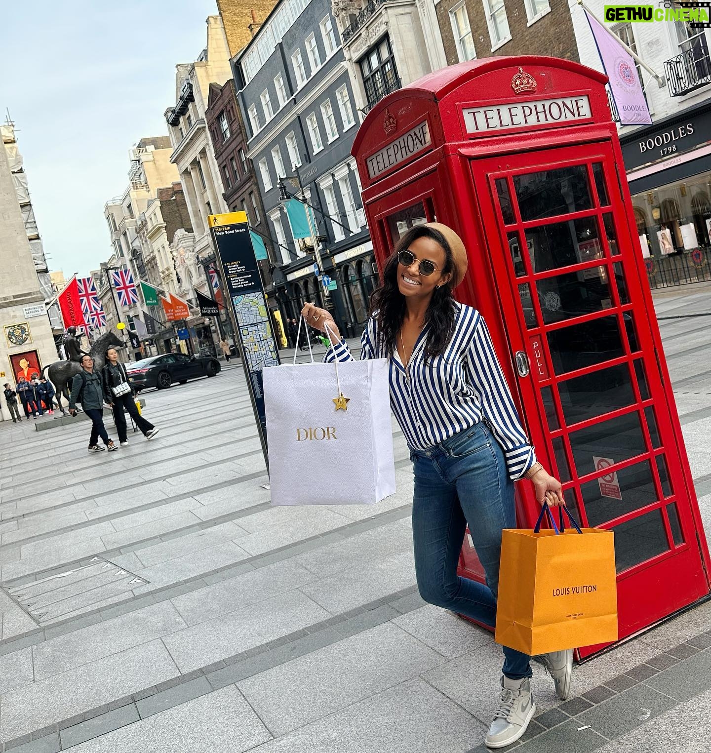 Meagan Tandy Instagram - Today, it’s my Royal Birthday 🇬🇧 😝 This birthday has been a lovely kick start into what I believe will be one of the most memorable chapters in my life story. I’ve been surrounded by so much surprise, so much awakening, so much beautiful and deep love, compassion and pure happiness ✨ Here’s to looking forward and progressing ahead at full speed, fully trusting in God’s plan and letting it all unfold for me the way it’s meant to✨🤎