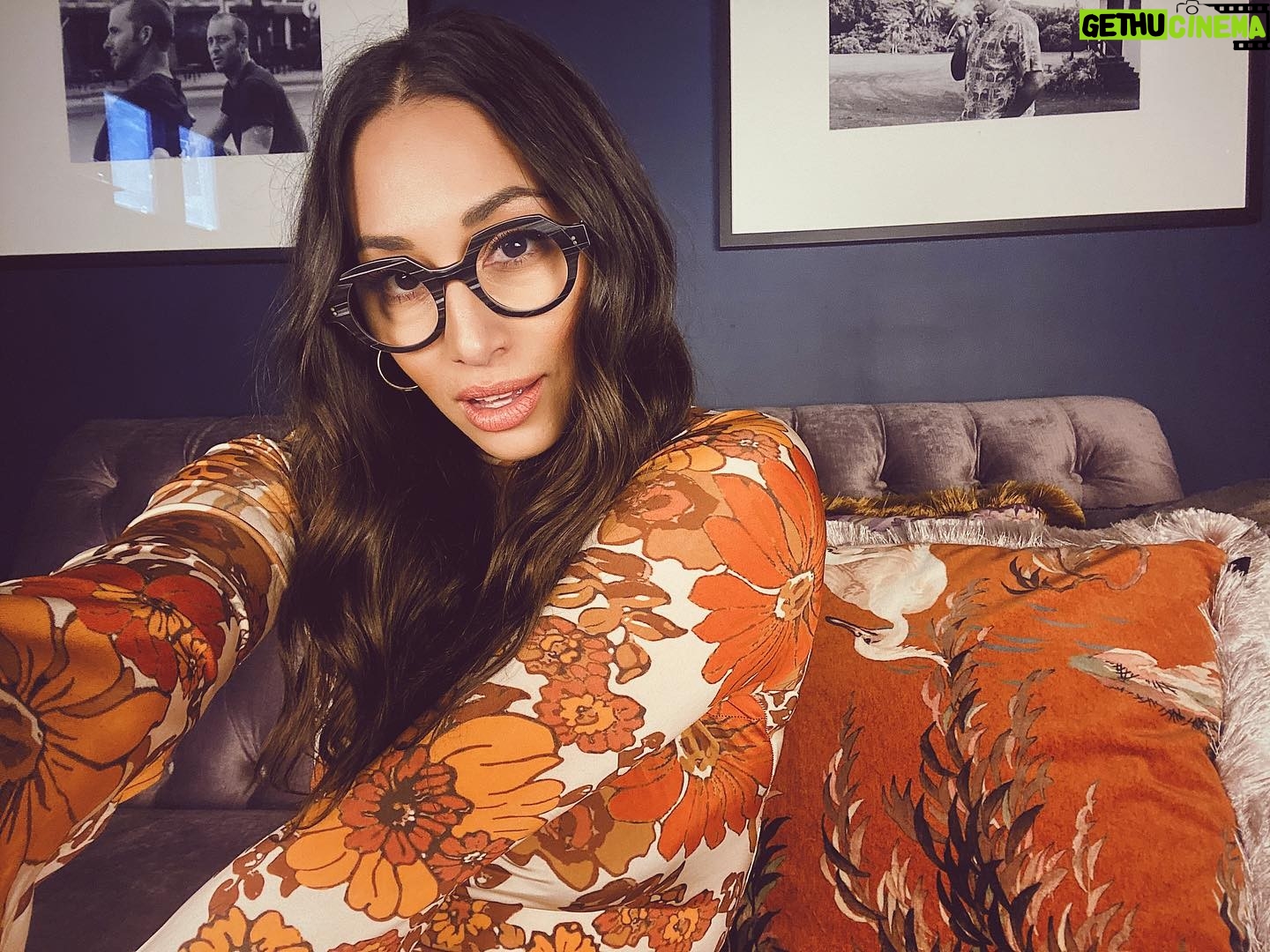 Meaghan Rath - 13.2K Likes - Looking like my pillow for press day for Children Ruin Everything. 🇨🇦 SERIES PREMIERE TONIGHT at 8pm on @ctv, Canada!🇨🇦 (You’ll be able to see it very soon on @therokuchannel in the US, stay tuned for the date🇺🇸 ) 💅🏽 @kmannmakeup 💇🏽♀️ @josephchase