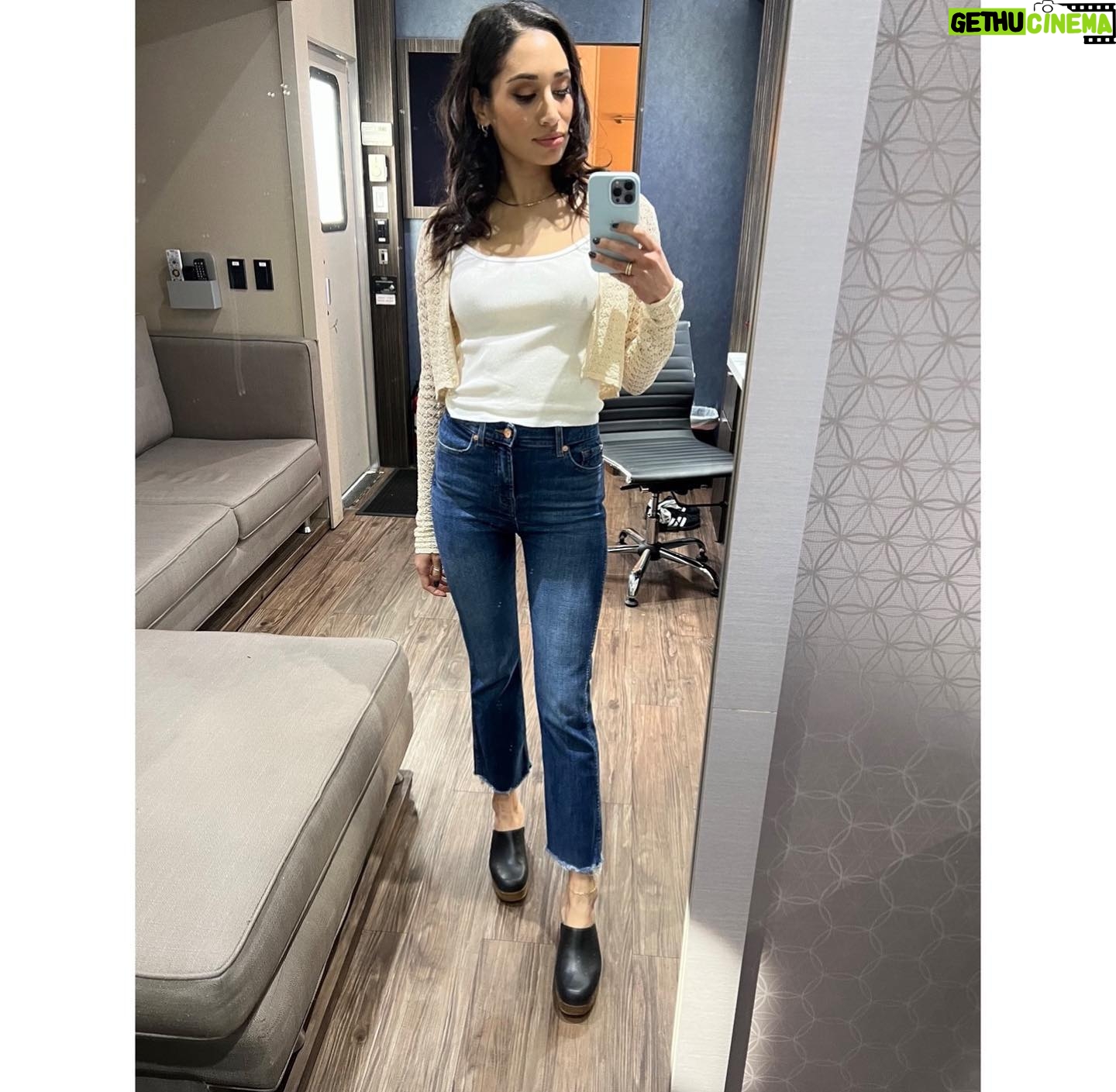 Meaghan Rath - 12.7K Likes - 2023 pt 1
Cruising, I protect you, HIMYF, Jack’s first Frasier taping, Alanis on CRE, my true self