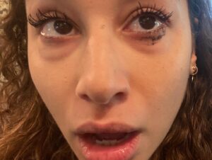 Meaghan Rath Instagram - Good at makeup! 🙋🏽‍♀️